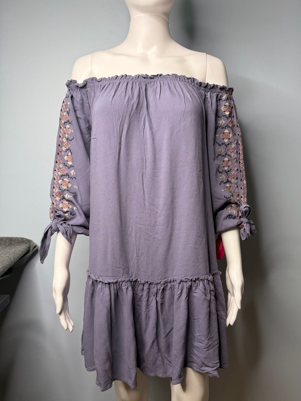 Xhilaration Lavender One-Shoulder Embroidered Sleeve Dress